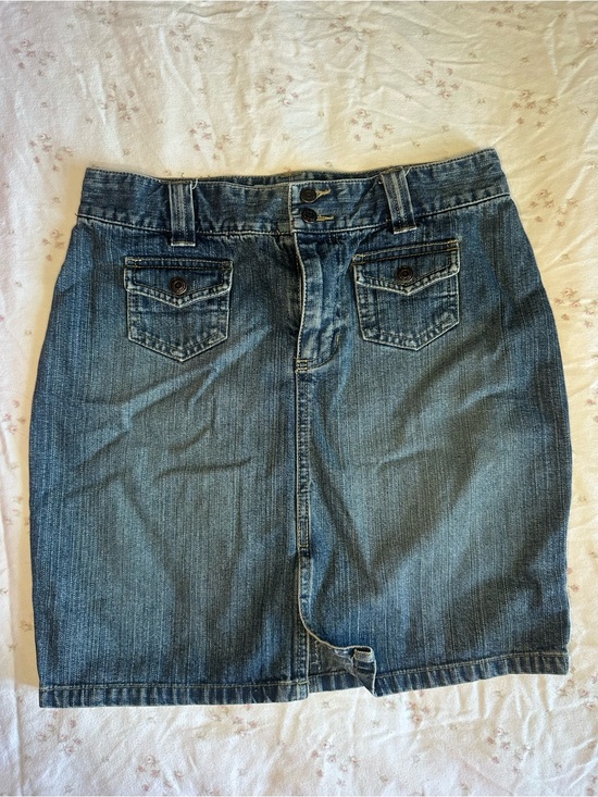 Old Navy Dresses & Skirts - Old Navy Blue Denim Mini Skirt with Front Pocket Flap